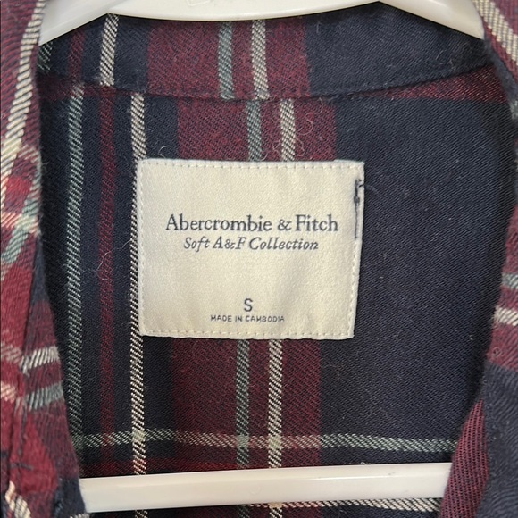 Abercrombie & Fitch Plaid Button-Up Shirt Small - Picture 3 of 4